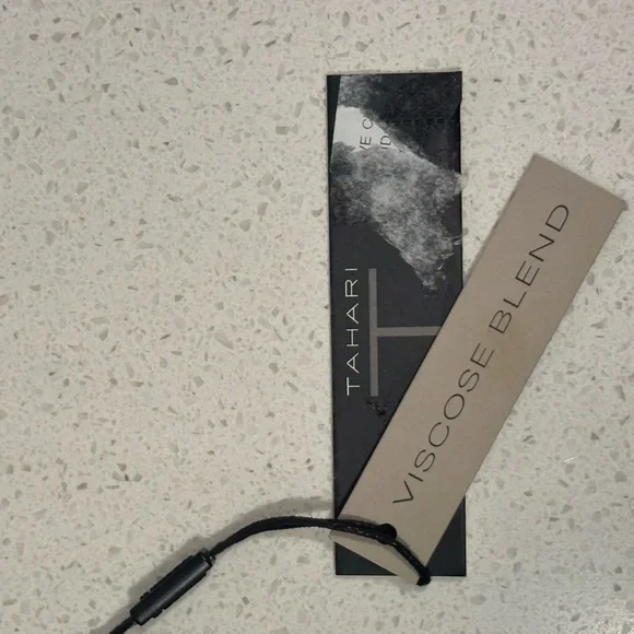 Tahari Printed Crew Neck Sweater, Size Large, NWT, Relaxed Fit, Soft & Stylish - Picture 6 of 9